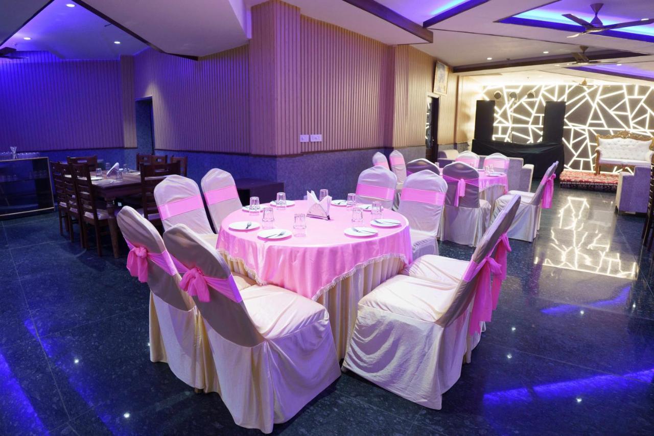 Hotel Vihaan Residency Zirakpur Экстерьер фото